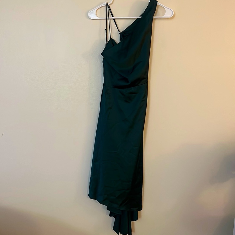 LULU's Unique Look Emerald Green Asymmetrical Backless Mini Dress Size MEDIUM - Picture 6 of 8